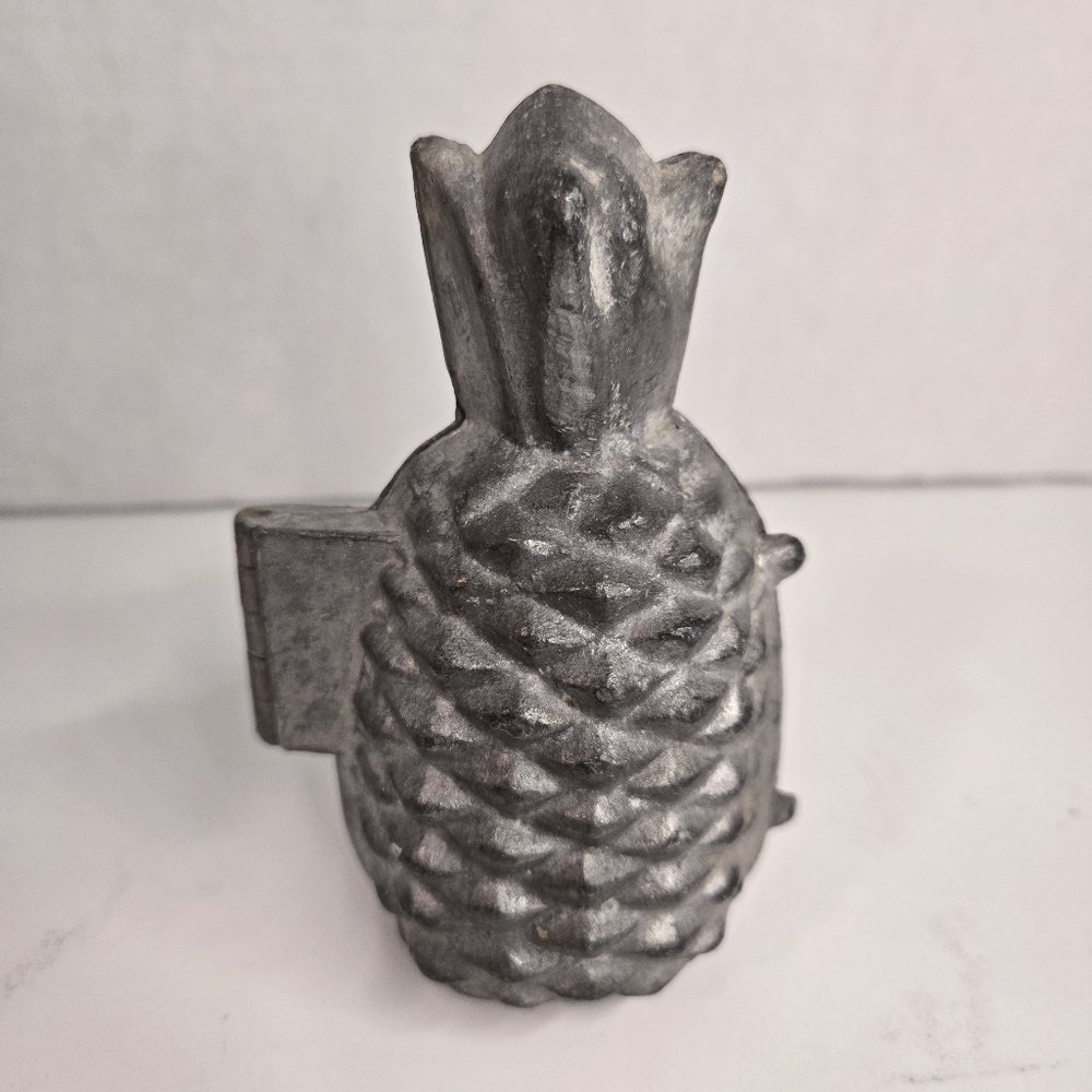 Vintage Pewter Pineapple Shaped Hinged Ice Cream Or Chocolate Mold #156